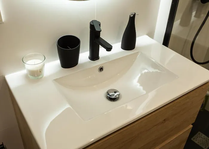 Piso De Diseno Con Vistas A La Ria. *