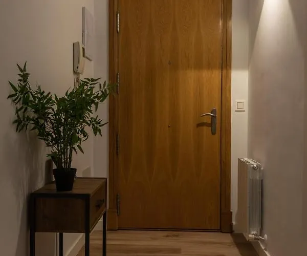 Piso De Diseno Con Vistas A La Ria. *