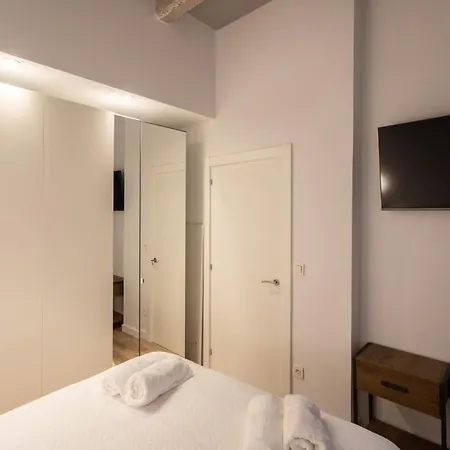 Piso De Diseno Con Vistas A La Ria. 빌바오