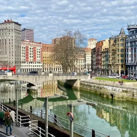 Piso De Diseno Con Vistas A La Ria. * Bilbao